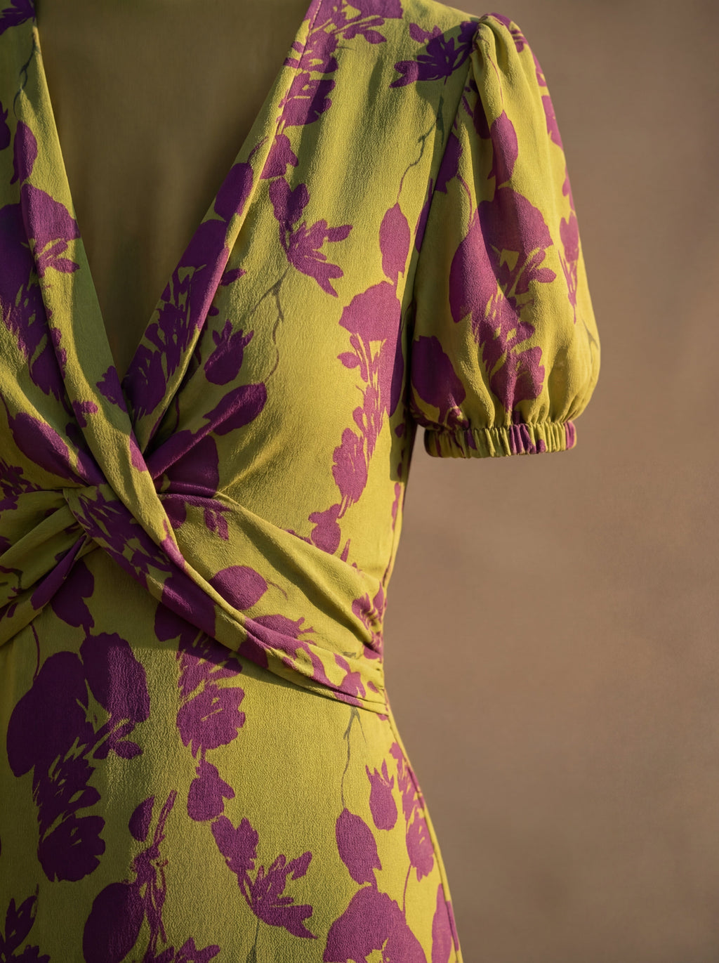 Robe maxi florale à tombée fluide
