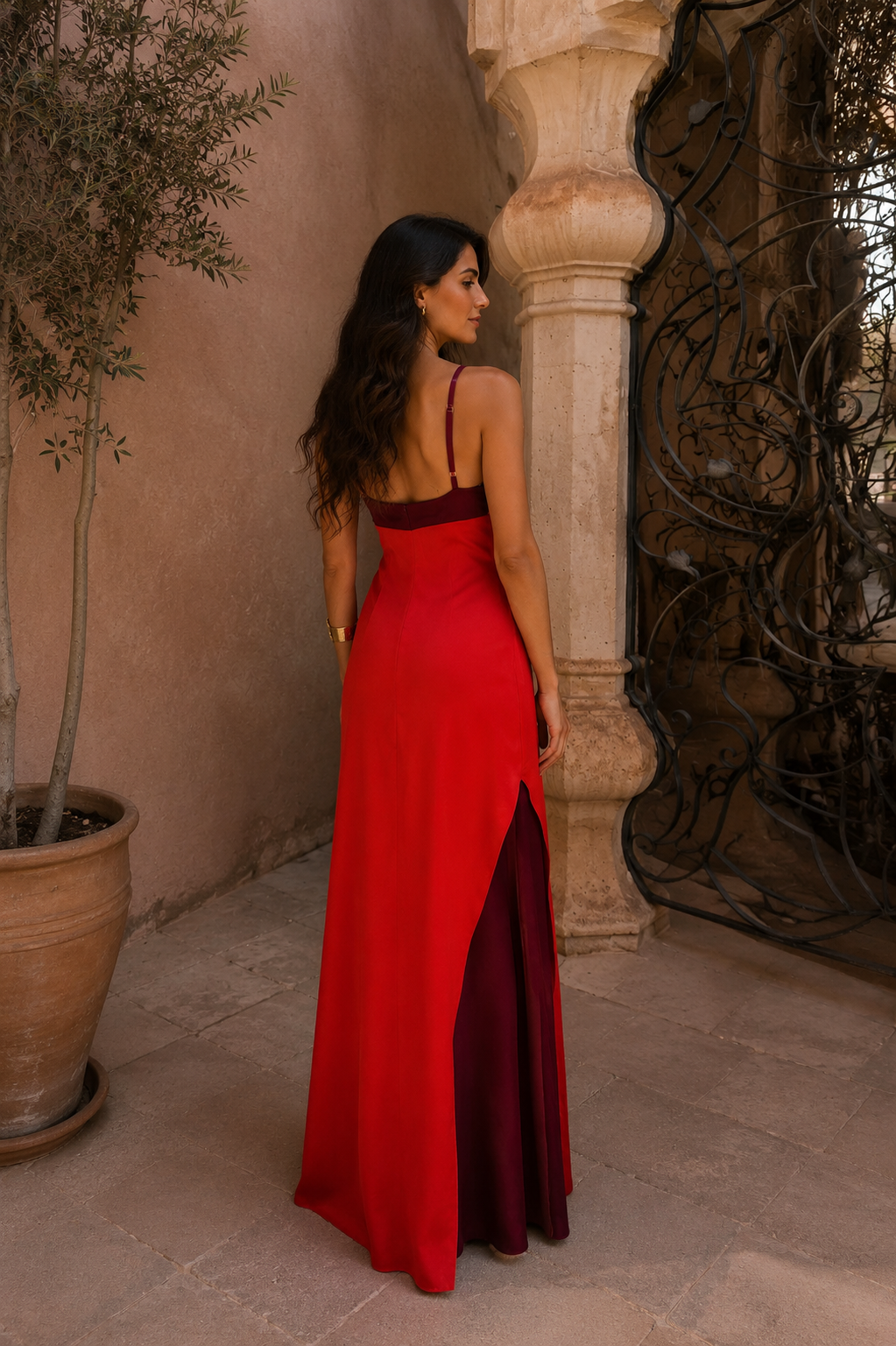 Robe longue halter avec fente